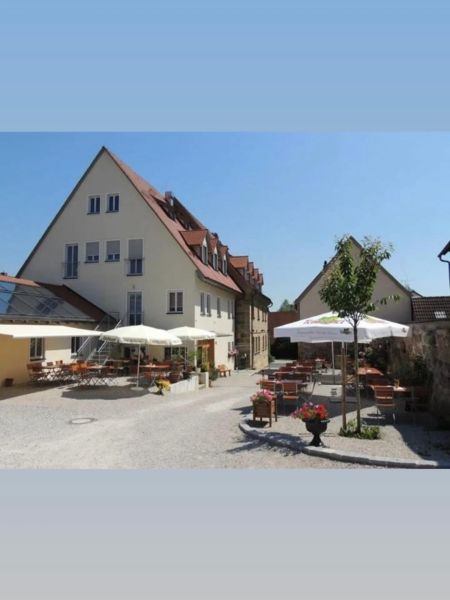 Unser Biergarten im Gasthaus zum grünen Baum Dormitz